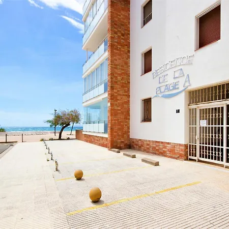 Apartment In By Sta Margarita Roses
