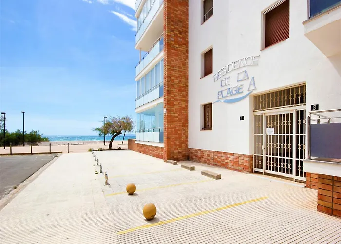 Apartment In By Sta Margarita Roses